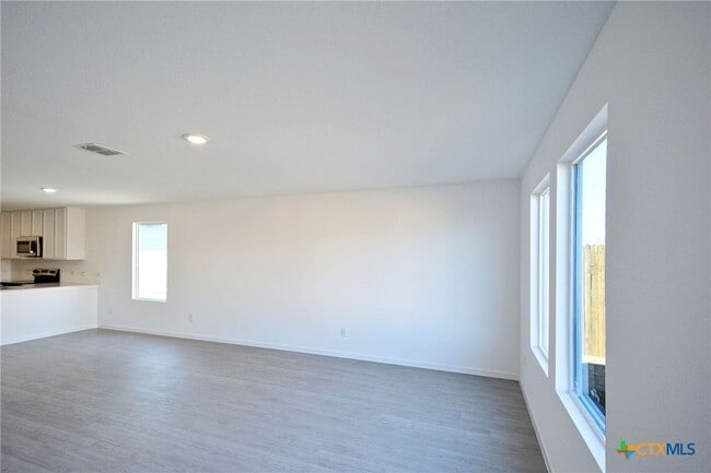 Building Photo - 3243 Gingham Pt