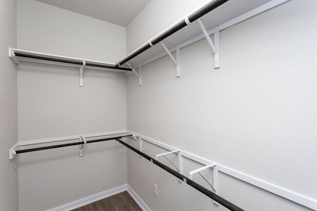 Building Photo - Luxury Duplex Near Randolph and Ft. Sam