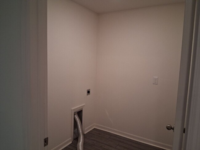 Building Photo - 8871 Southern Charm Cir