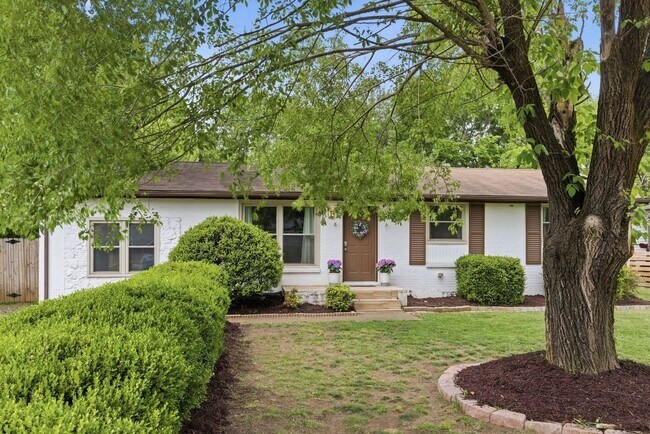 Building Photo - 3 Bedroom/ 2 Bath Home, Fenced Yard, Covered Porch, Large Workshop/Storage Building, Small storag...
