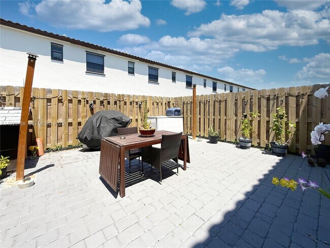 Building Photo - 11871 SW 247th Ter