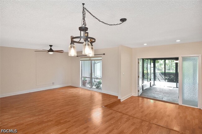 Building Photo - 4295 Island Cir