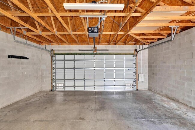 Building Photo - 7322 S Trask St