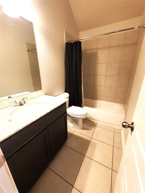 Building Photo - 807 Farmhouse Dr