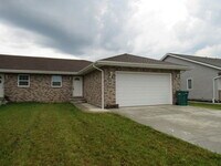 Building Photo - 940 W Bergera Rd