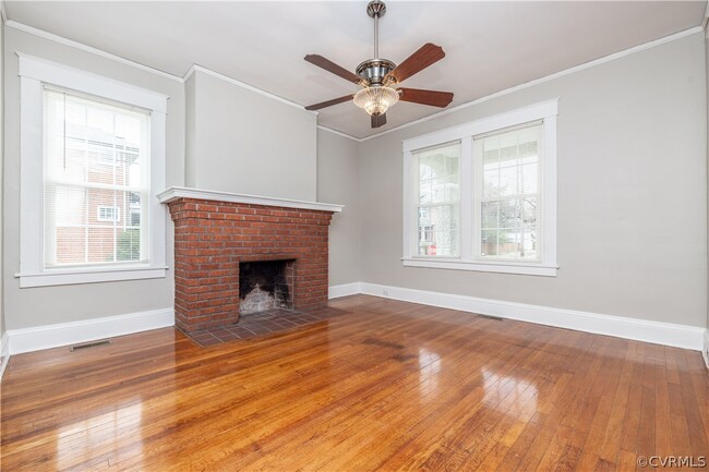 Building Photo - 2726 Hanes Ave