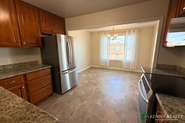 Building Photo - Fully Remodeled 3BR/2BA Home with 2 Car Garage in SF