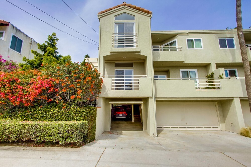 Building Photo - 4678 Morrell St