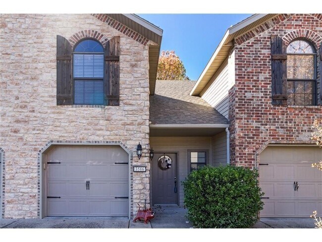 Primary Photo - 3586 W Chevaux Dr