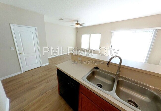 Building Photo - 1740 Biscayne Bay Cir