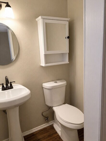 Building Photo - 5024 Brookdale Dr