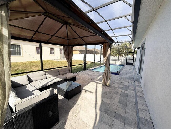 Building Photo - 2203 Anoka Way