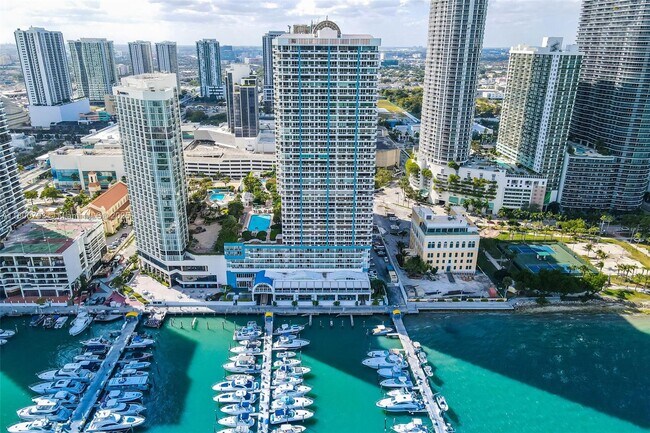 Building Photo - 1717 N Bayshore Dr