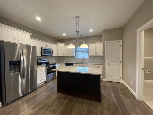 Building Photo - Condo available for lease on Deerfield Ridge - 2 bedroom, 2 bath