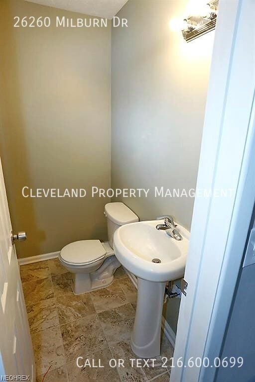Building Photo - 26260 Milburn Dr