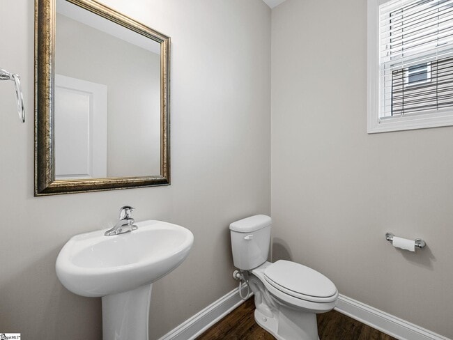 Building Photo - 211 Pollyanna Dr