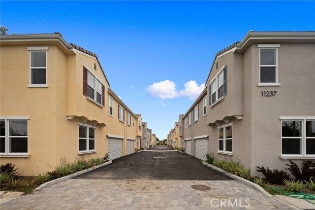 Building Photo - 11237 Gladhill Rd