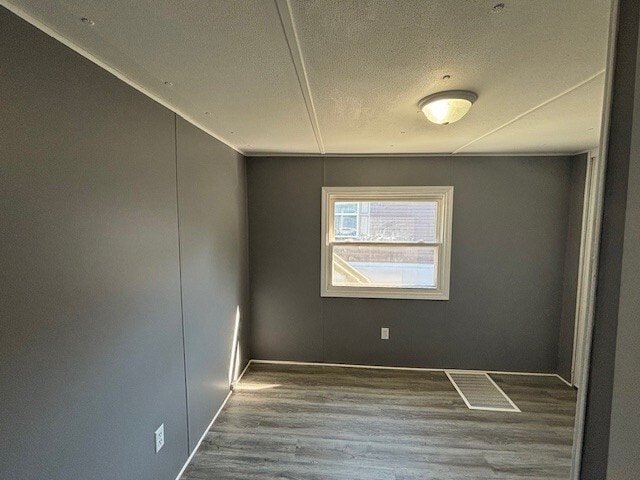 Building Photo - 831 N Pontiac Trail