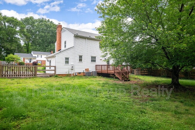 Building Photo - 10075 Aragon Dr