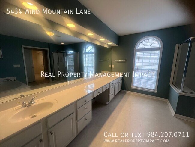 Building Photo - 5434 Wind Mountain Ln