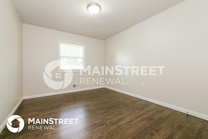 Building Photo - 12800 E 49th Terrace S