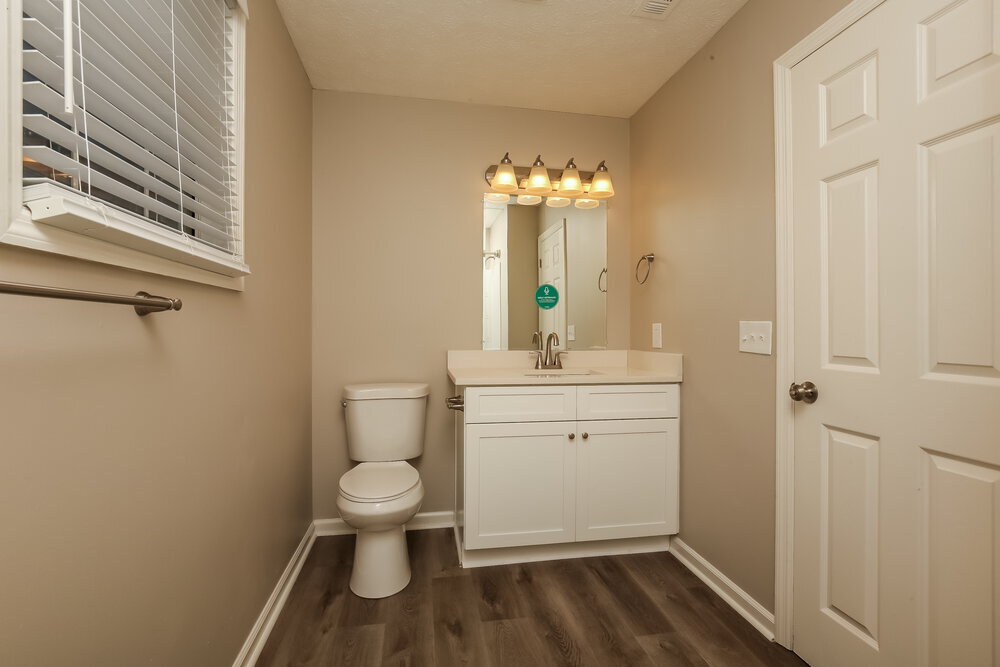 Building Photo - 5921 Belle Oaks Pl