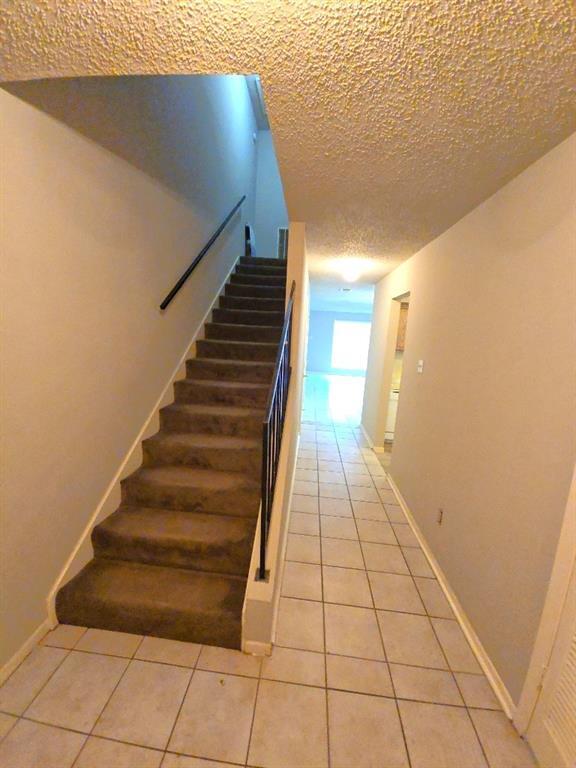 Building Photo - 15625 Weldon Dr
