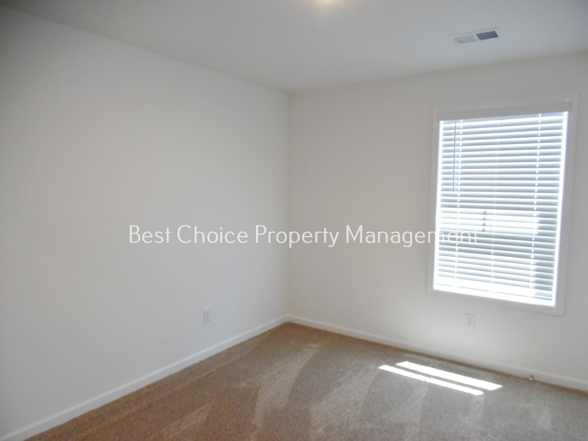 Building Photo - 245 Brown Cir