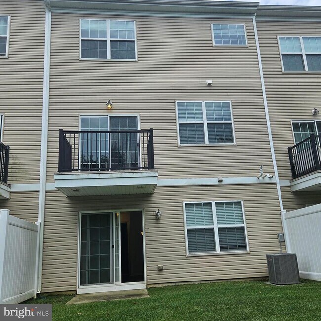 Building Photo - 76 Kramer Ct