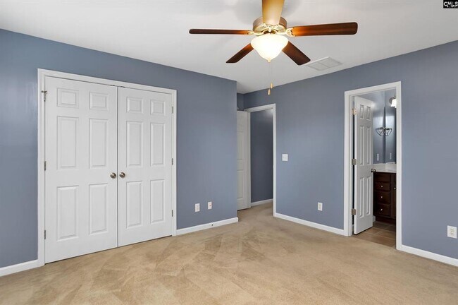 Building Photo - Move-In Ready Townhouse in Hampton Forest!