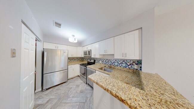 Building Photo - 11100 Beaver Trail Ct