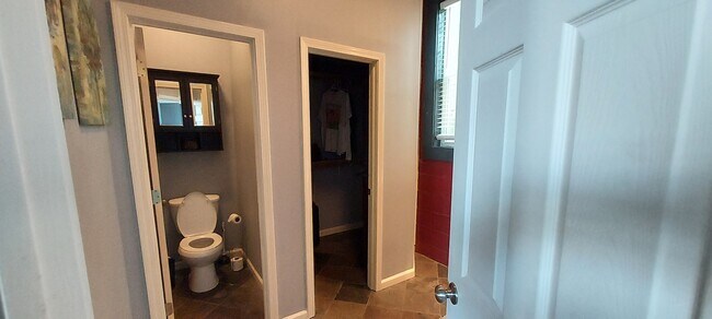 Building Photo - 194 Central Ave