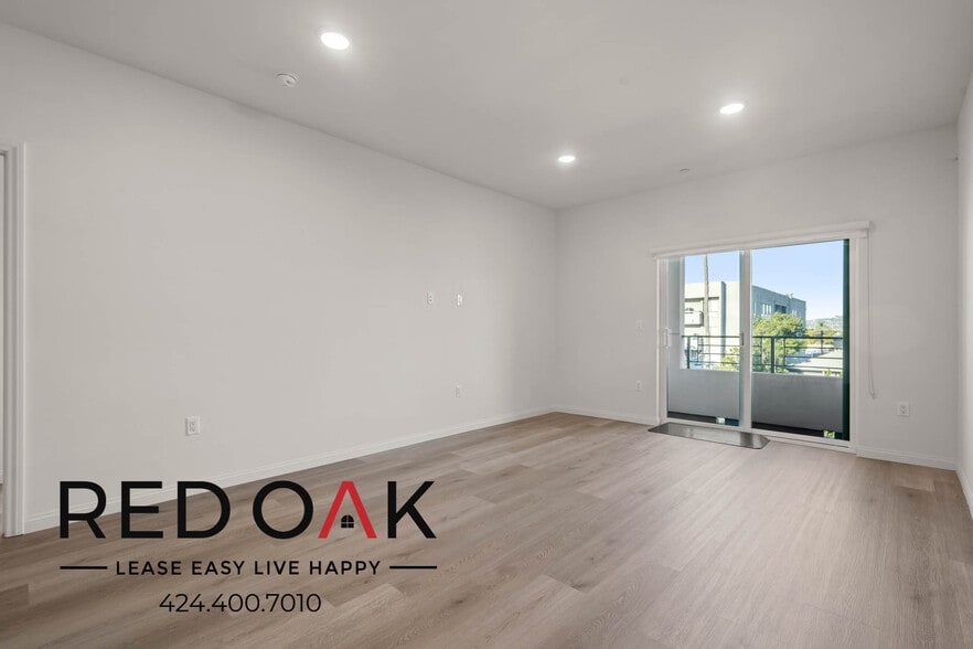 Building Photo - 218 S. Occidental-208