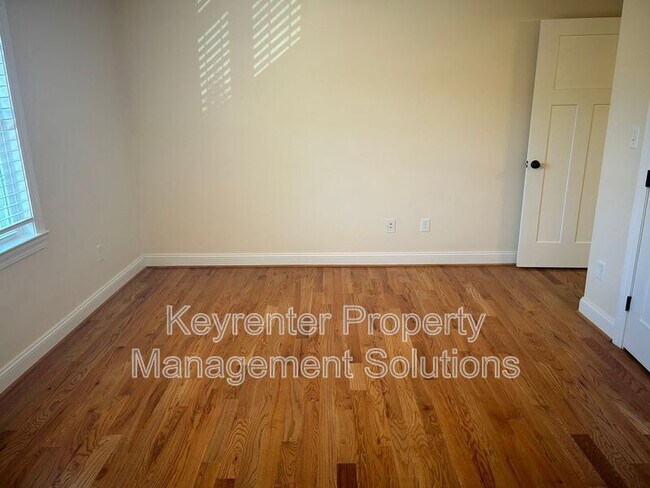 Building Photo - 18 Spring View Dr