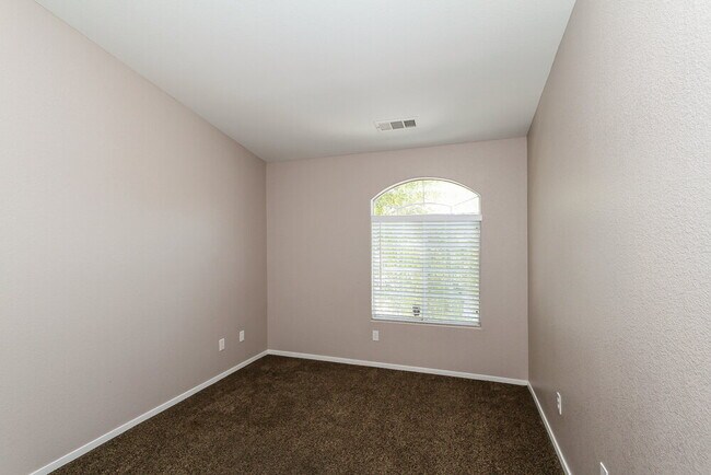 Building Photo - 5450 Mercantile St