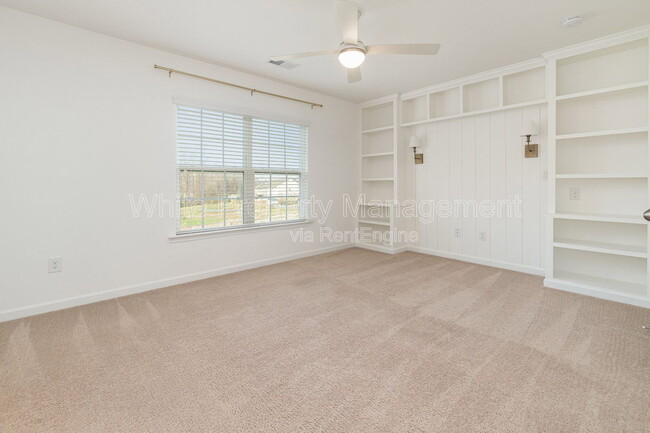 Building Photo - 7922 Kelburn Ln