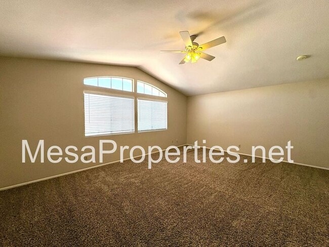 Building Photo - 14383 La Crescenta Ave