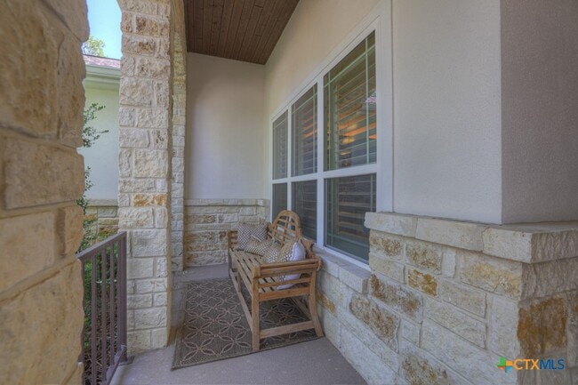 Building Photo - 1164 Fairway Dr