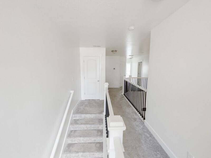 Building Photo - 266 W 590 N