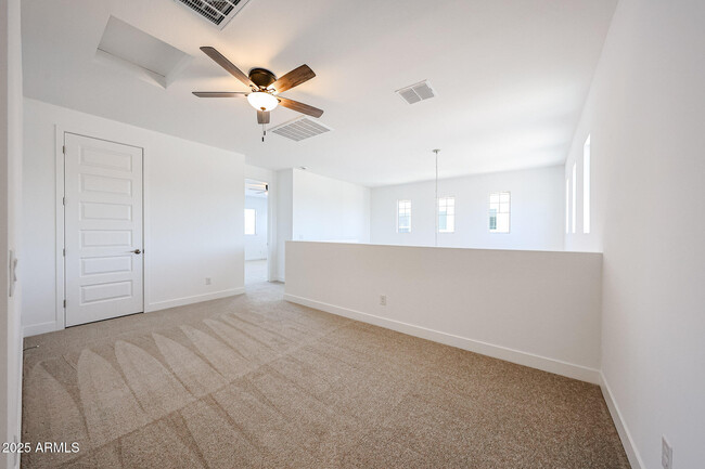 Building Photo - 7662 W Crabapple Dr