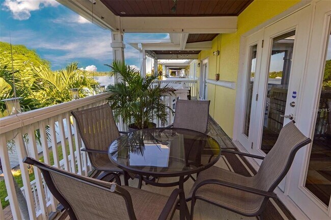 Building Photo - 3889 Pompano Dr SE
