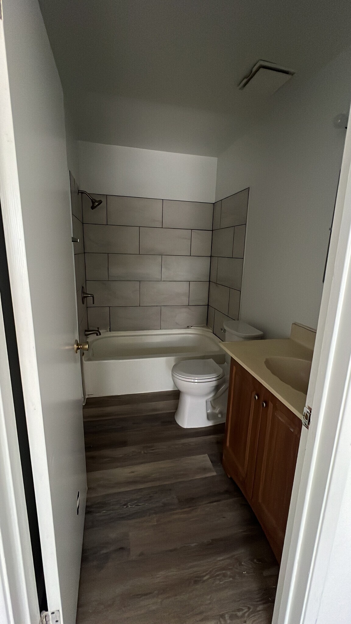 Master Bathroom - 2566 Gareth Cir