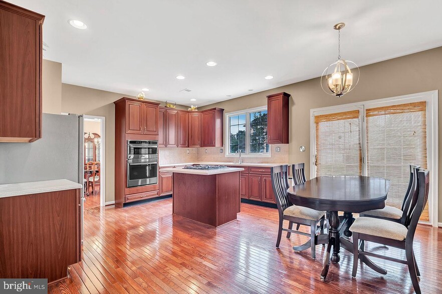 Building Photo - 86 Renfield Dr