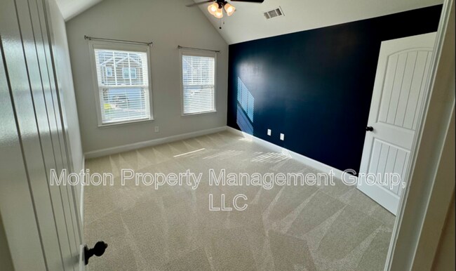 Building Photo - 5464 Everlook Cir