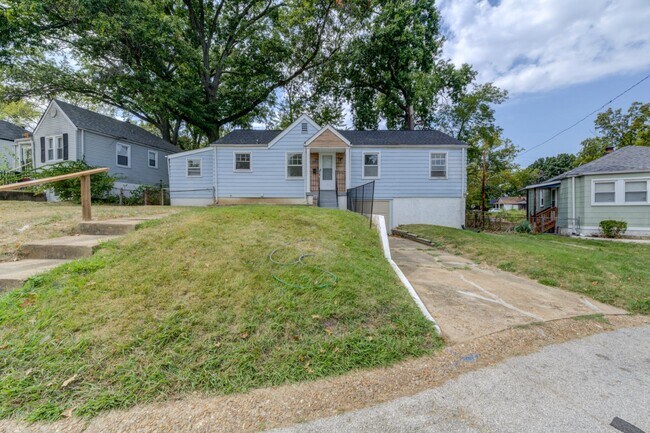 Building Photo - 5717 Beldon Dr
