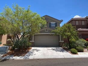 Building Photo - Wonderful 4 bed/2.5 bath home located in Summerlin