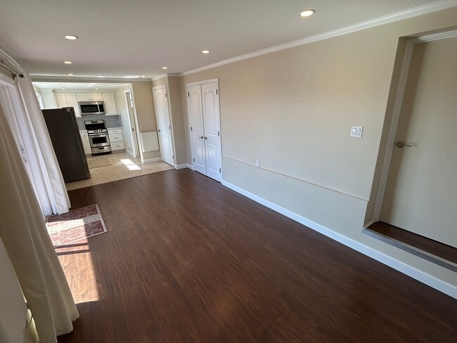 Building Photo - PRICE REDUCED!! Brand-New Glenview Highlands ADU with Stunning Bay & SFO Views – Utilities Includ...