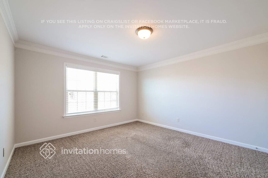 Building Photo - 435 Crestmont Ln