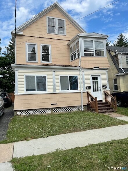 Building Photo - 62 Glemby St