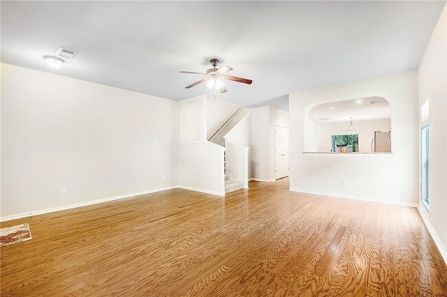 Building Photo - 2205 Independence Dr